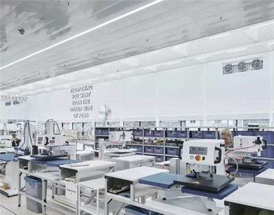 施華洛世奇的透明工廠技術(shù) 創(chuàng)新與美學(xué)的完美融合